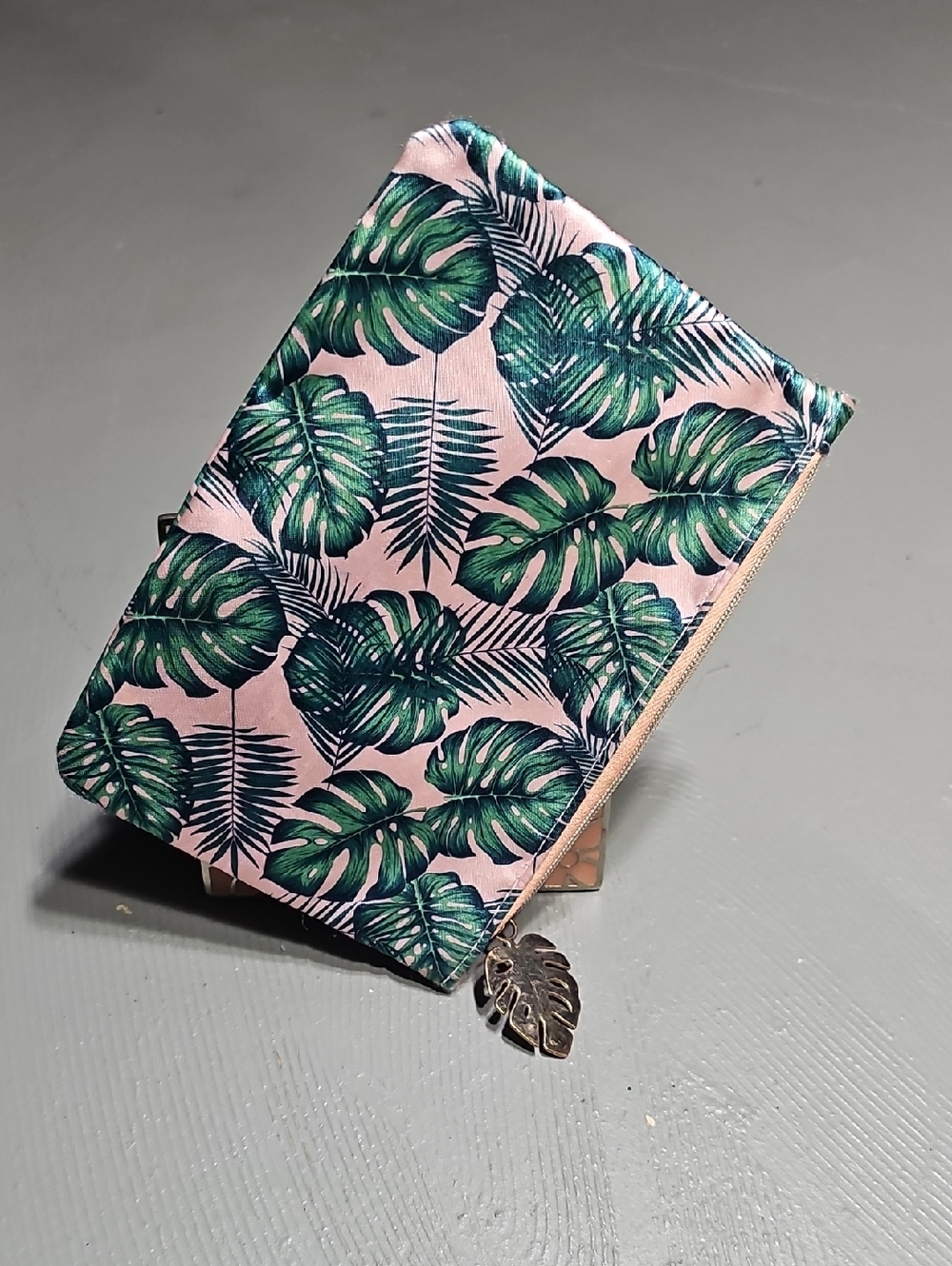 Ipsy Glam Bag August 2022 Palm Leaves Green Pink Satin Cosmetic Make-up Bag
